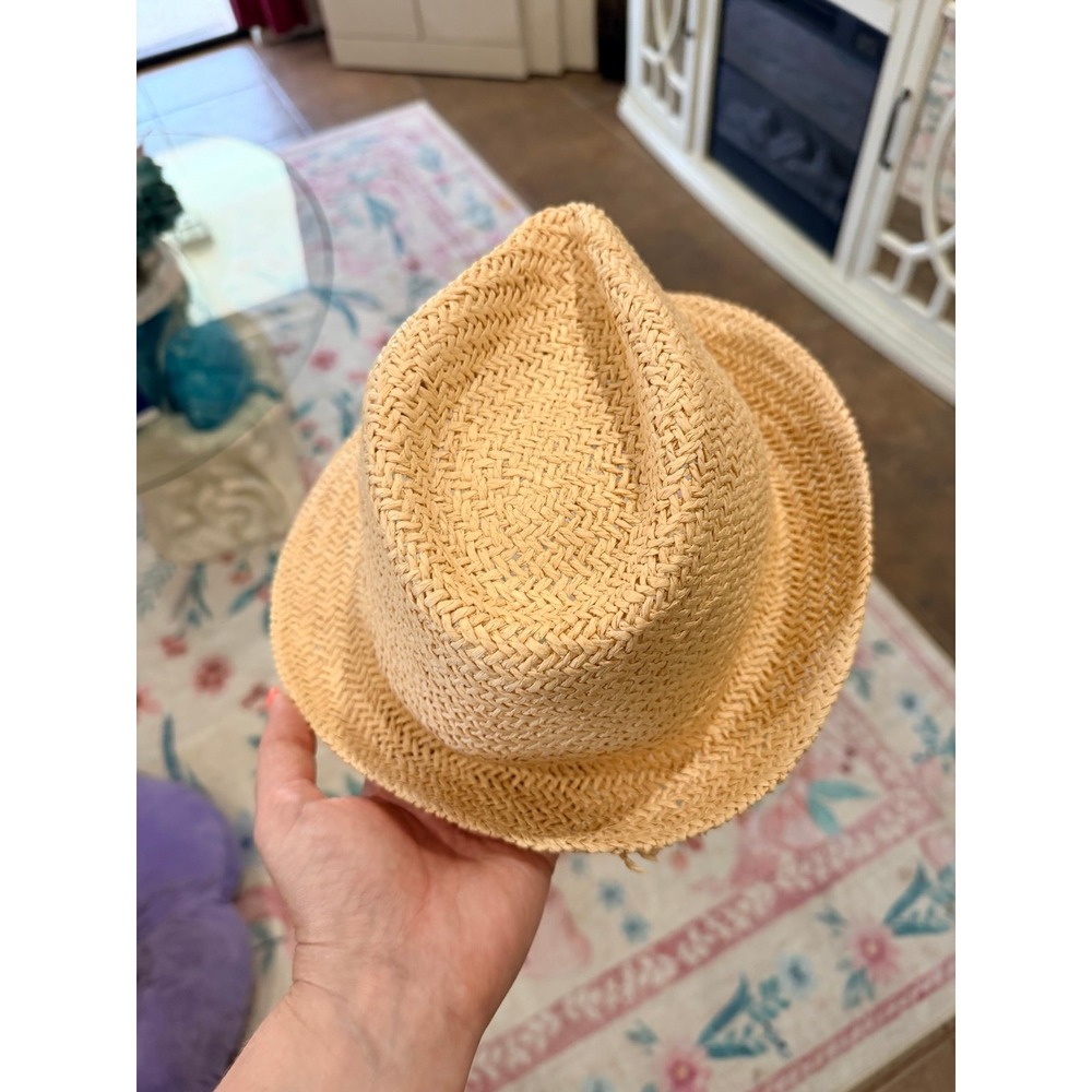 Small straw‎ fedora